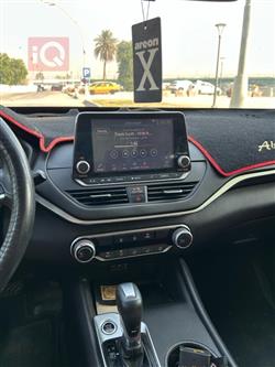 نیسان ئەلتیما